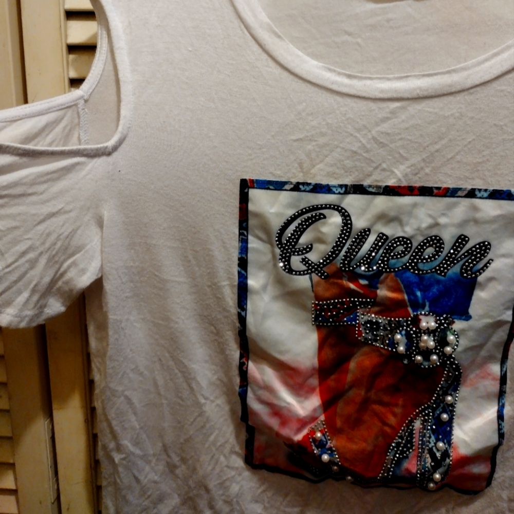 Ladies Queen top